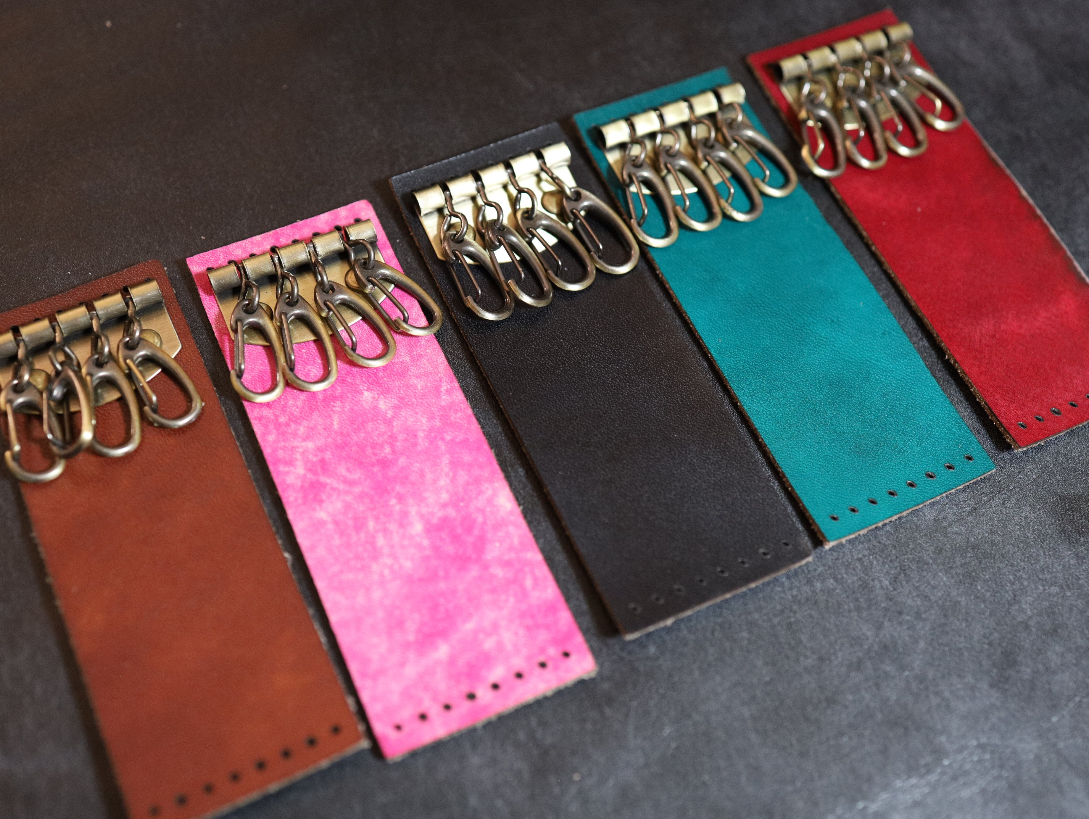 はじめてのレザークラフトキット｜本革ヌメ革キーケース制作セット（全5色）