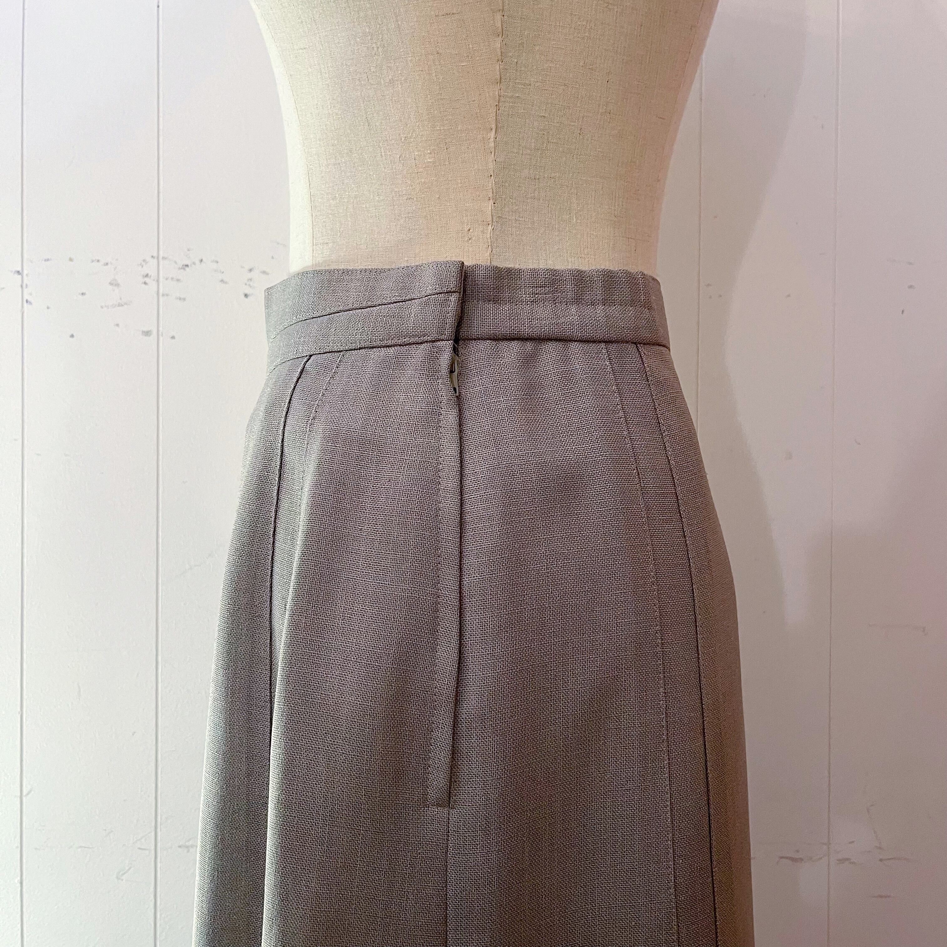 leaf pale green seems flare skirt