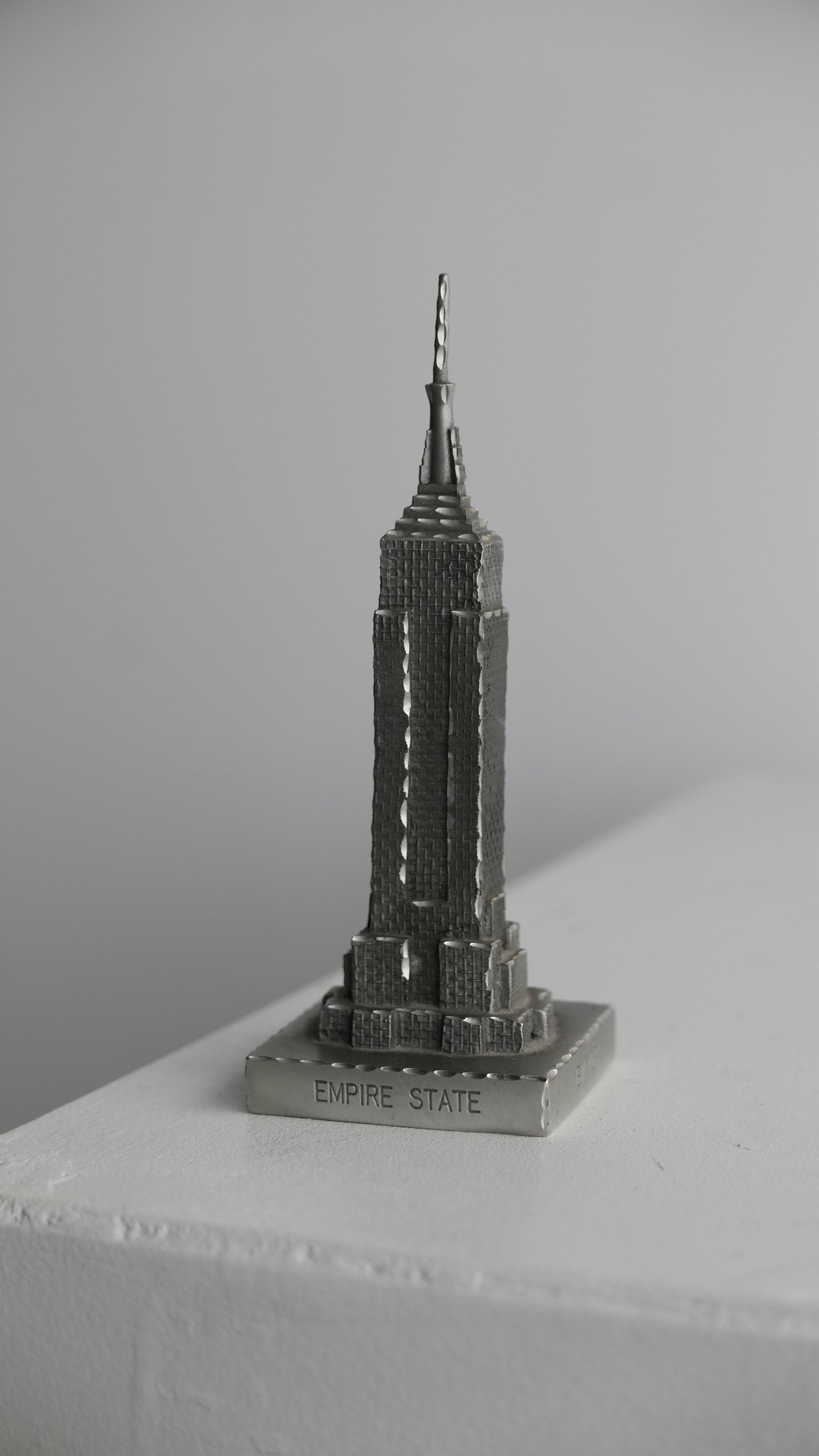 newyork souvenir " empire state building " made in usa