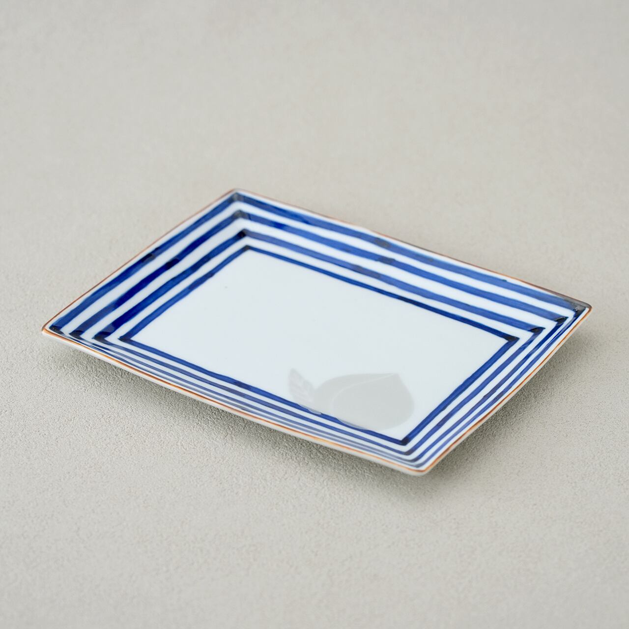 マイセン角プレート　コスモポリタン　ホワイトプラター角プレート　新品　17×17 マイセン コスモポリタン ロイヤルパレス 角プレート17cm