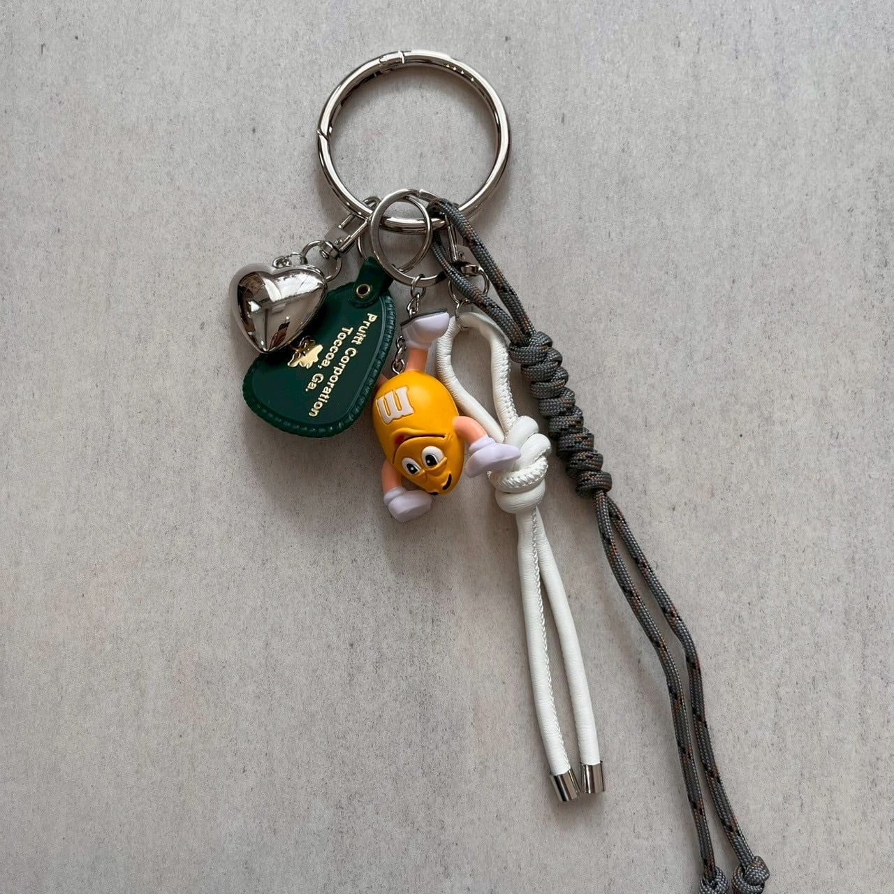 《 送料無料 》【 Lineu 】M&M イエロー