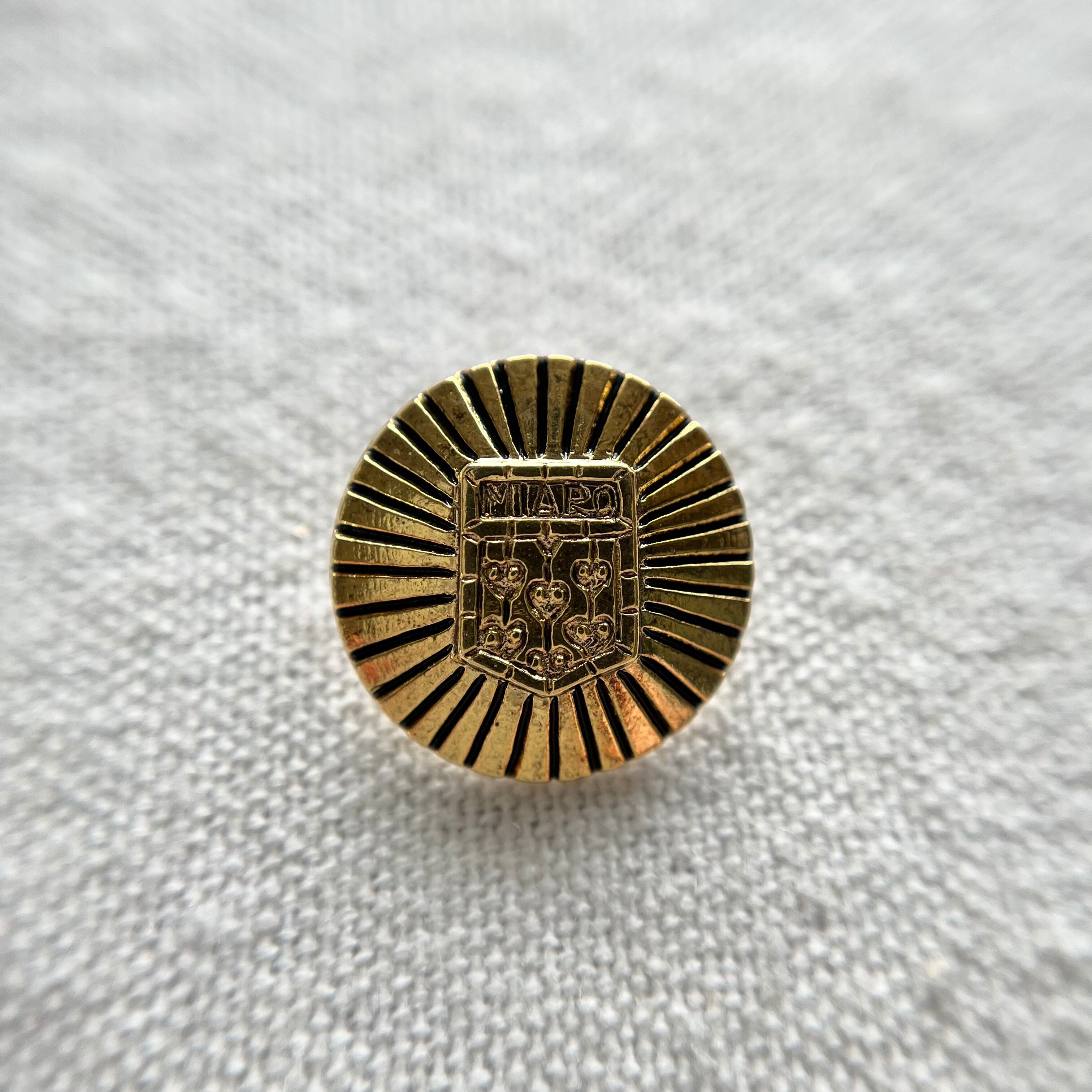 エンブレム調ゴールド 18㎜