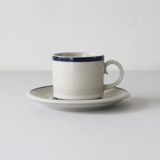 アーティ ティーカップ＆ソーサー（アラビア／ARABIA アーティ／AHTI）002