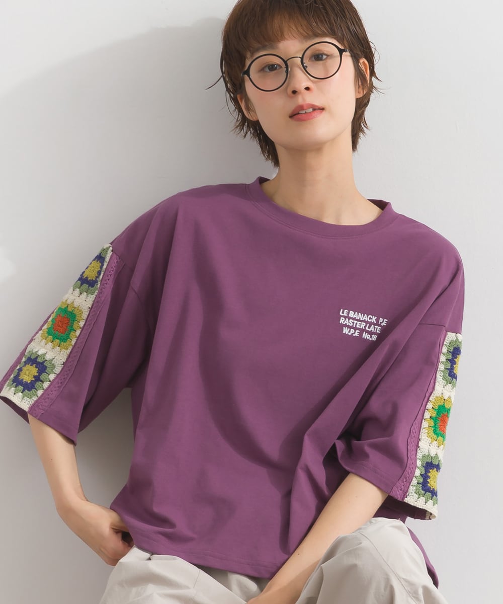 K262072 かぎ針編みモチーフ 袖切替ロゴTシャツ / Crochet Motif