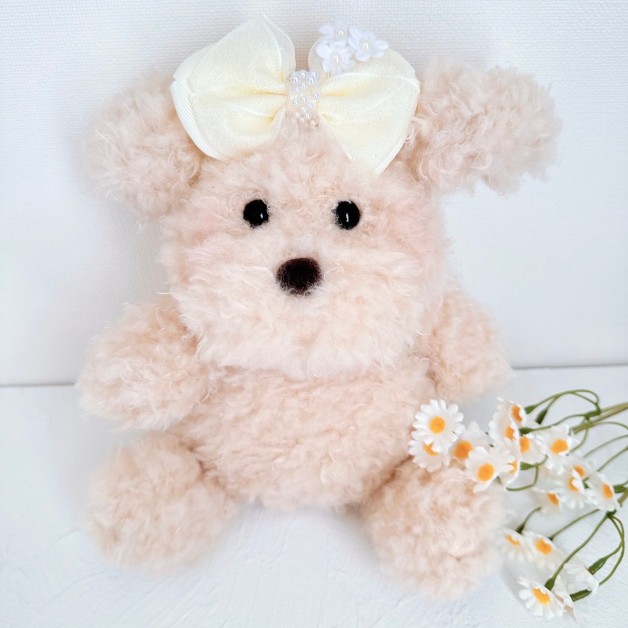 清楚なお花キラキラリボンヘアバンド（後ろ支え付き）