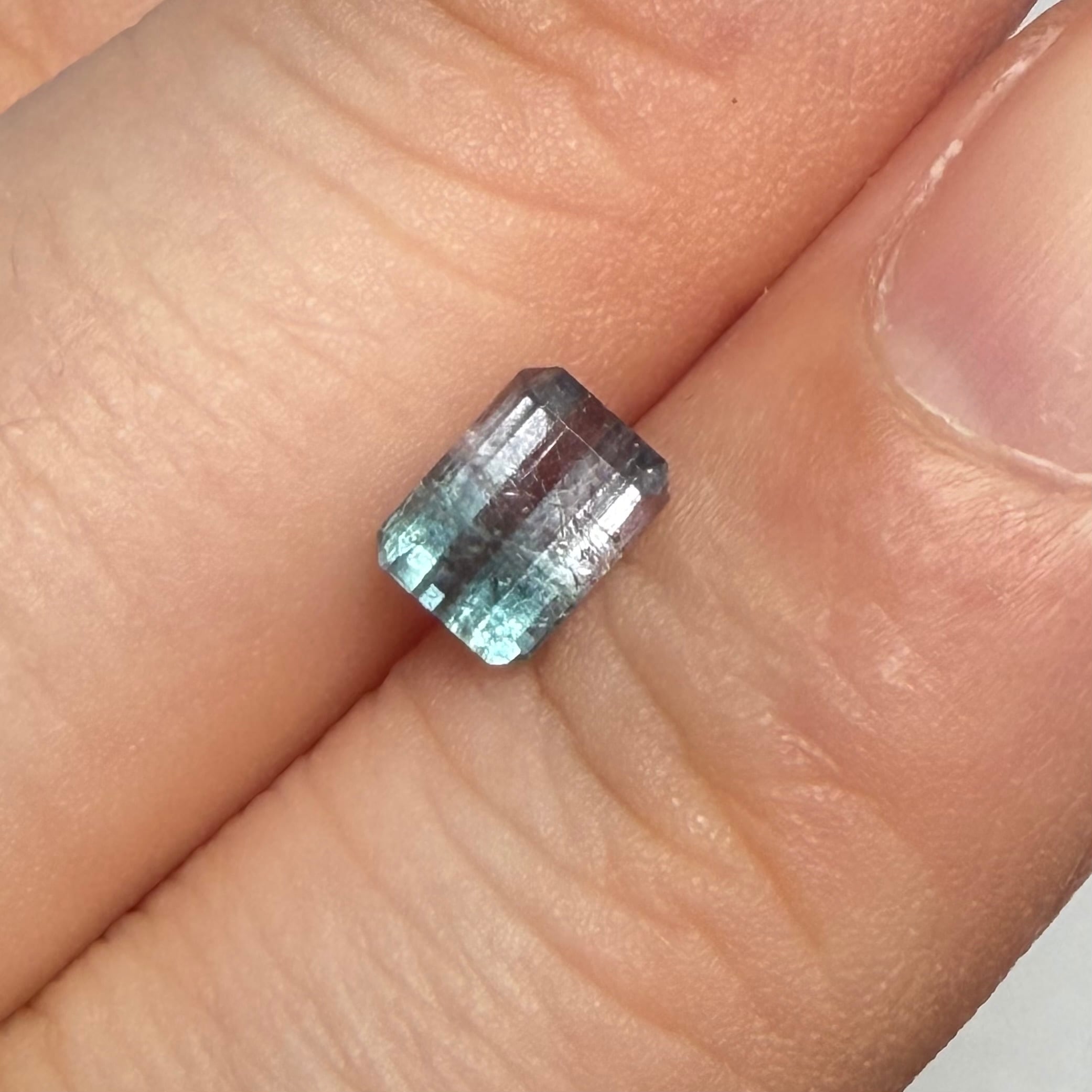 アナ雪の世界のようなバイカラートルマリン