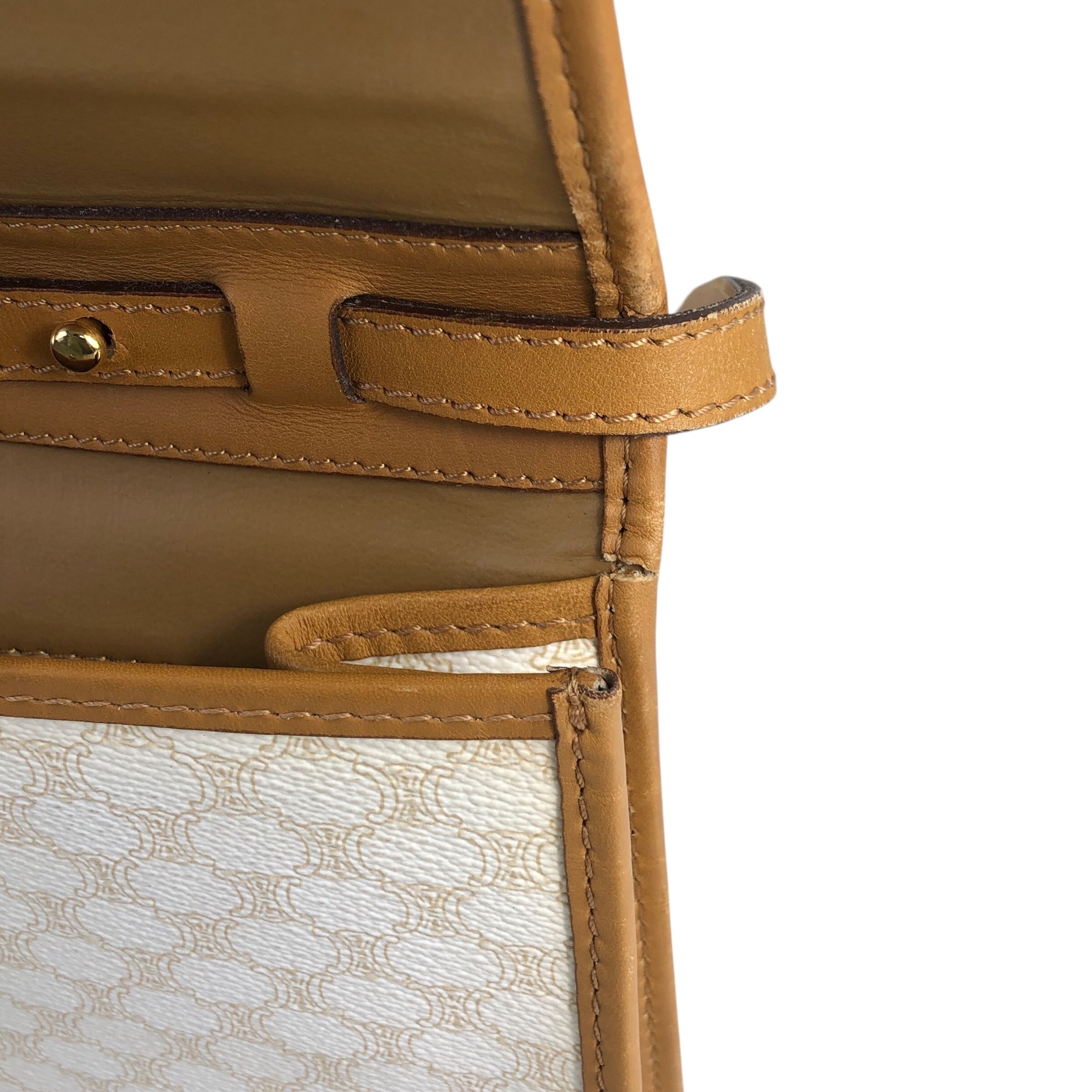 CELINE セリーヌ  マカダム ショルダーバッグ ホワイト ロゴ PVCレザー  cwjrtc CELINE セリーヌ マカダム ショルダーバッグ ホワイト ロゴ PVCレザー