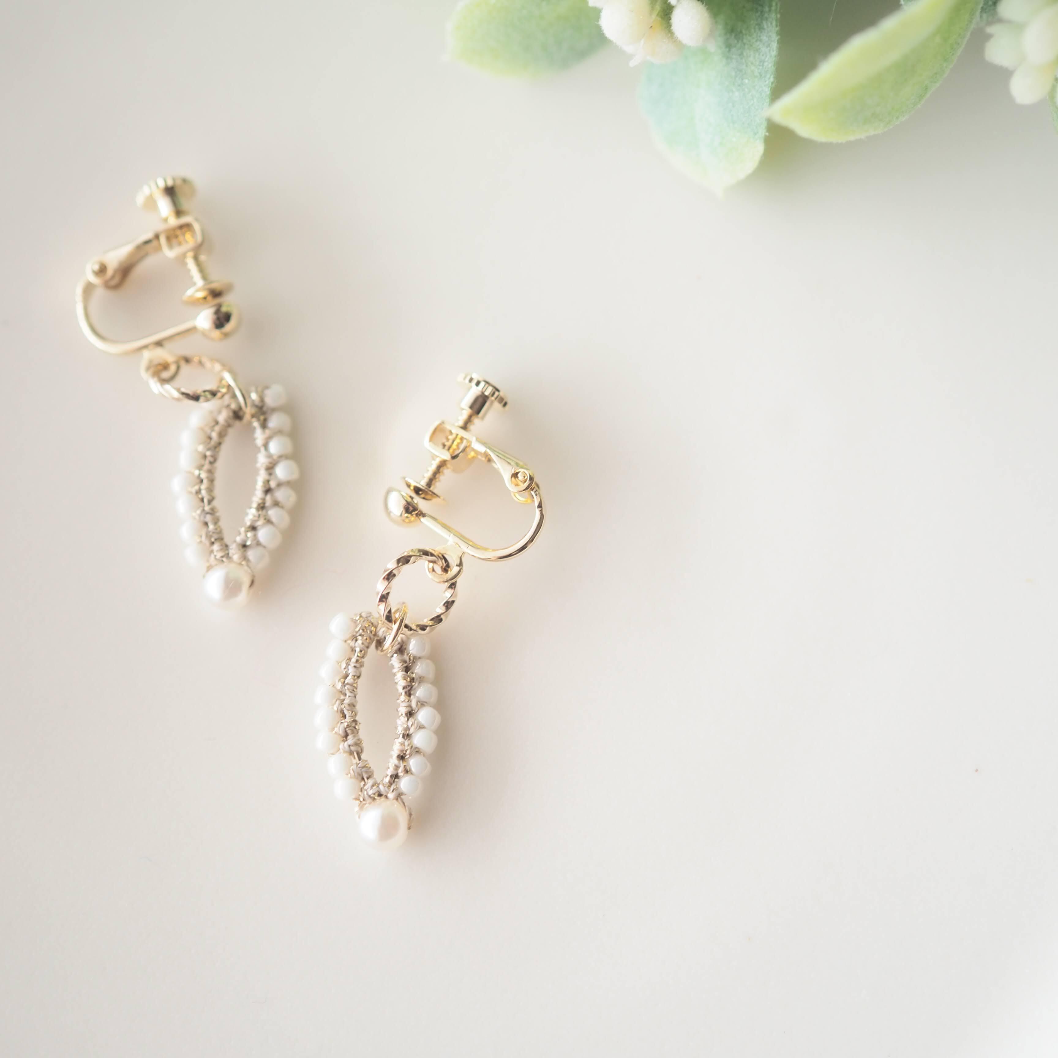 マクラメレース・一雫のピアス/イヤリング(ゴールド)