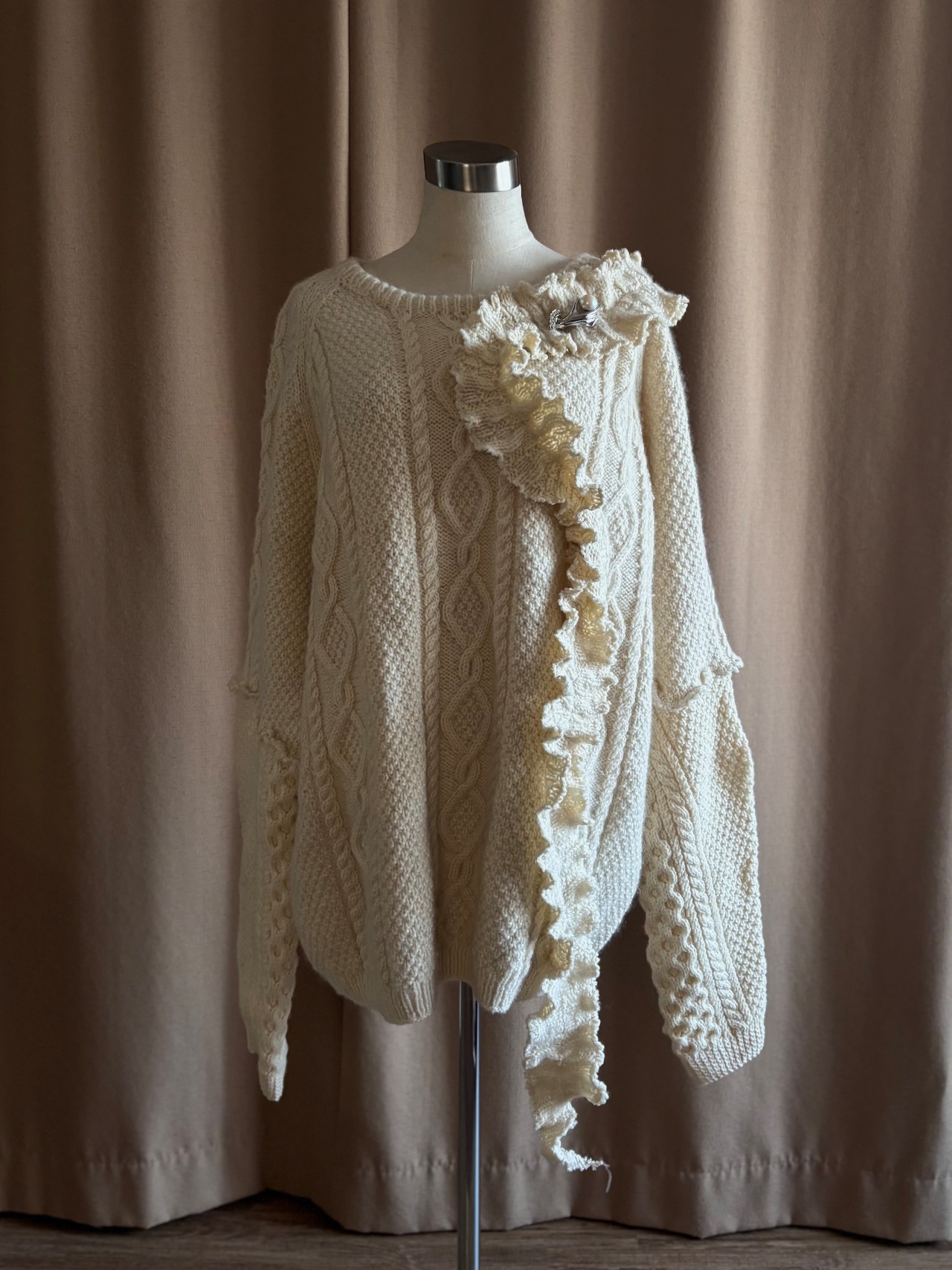 frill design volume remake knit-5131-1