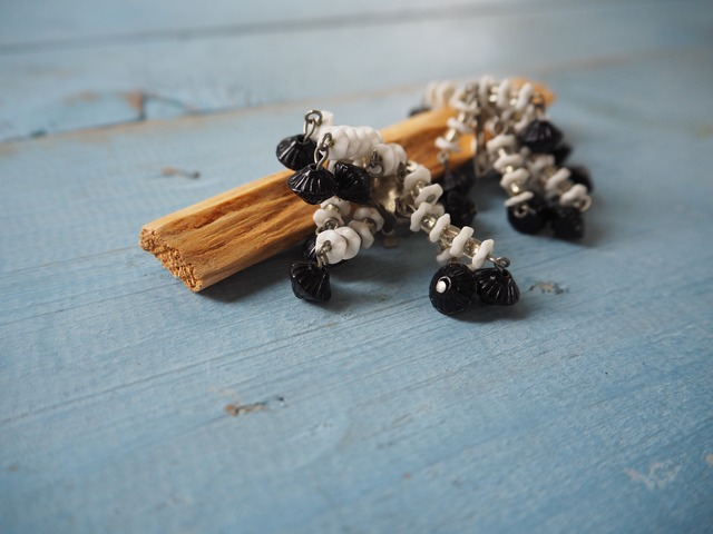 JAPAN 1980’s Vintage earring