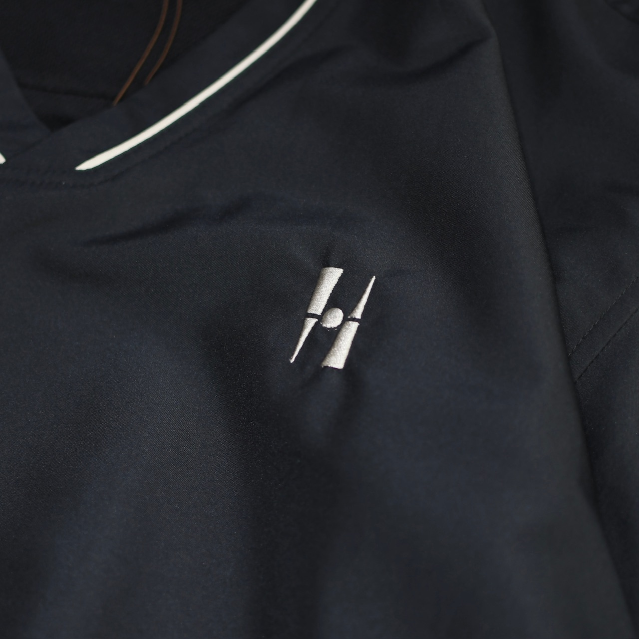 dead stock half sleeve nylon pullover