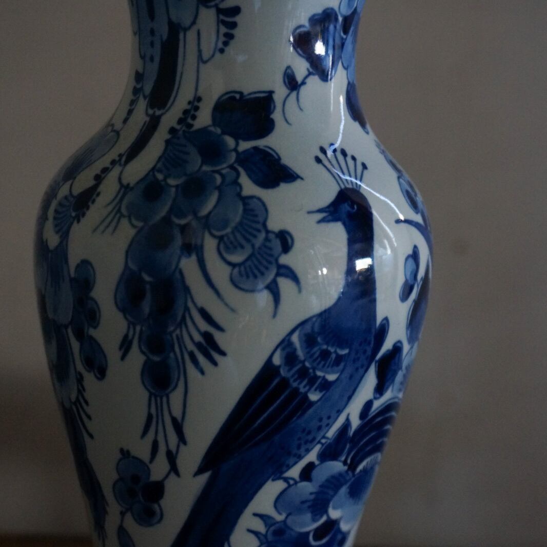 古いオランダの陶器花瓶