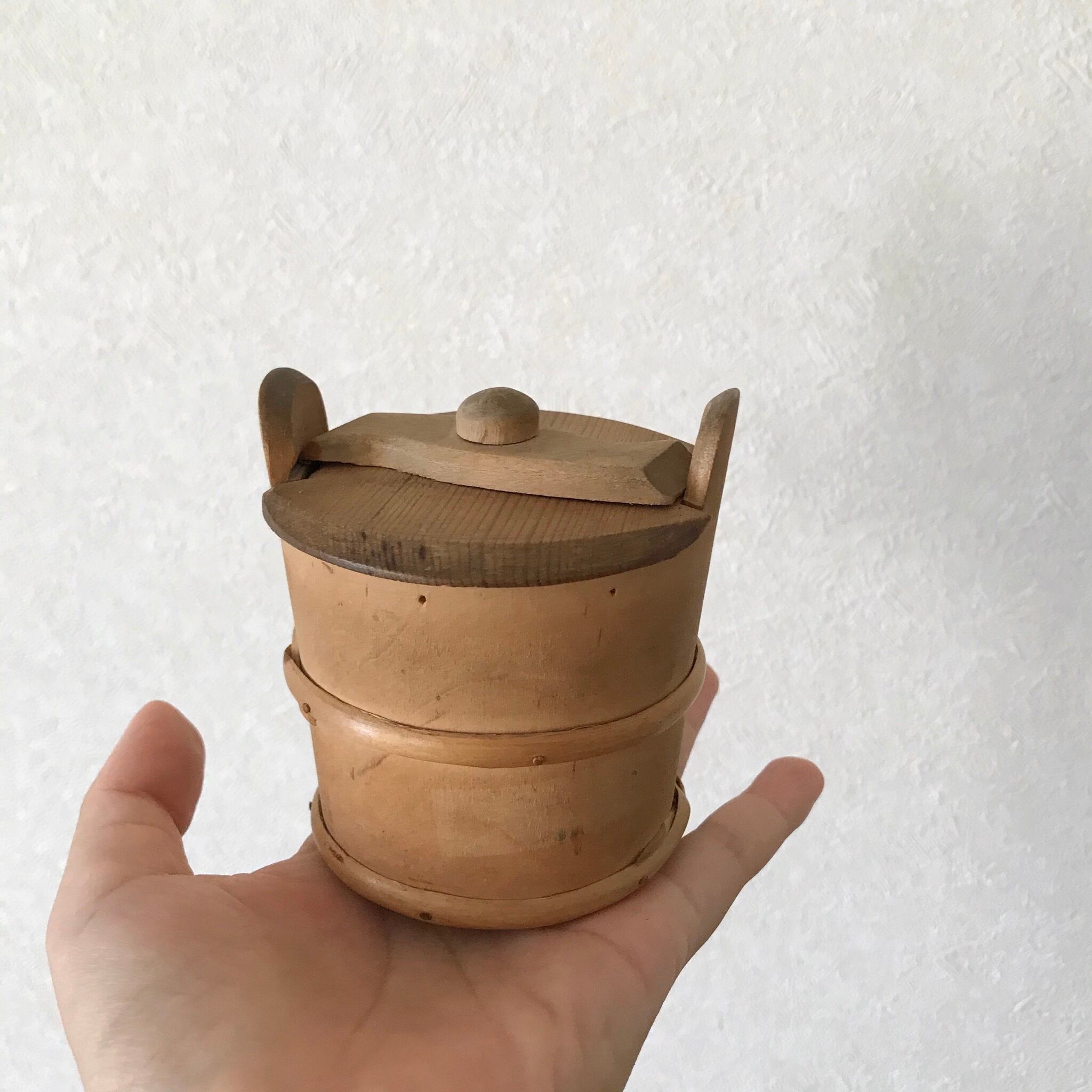 蓋つきの桶