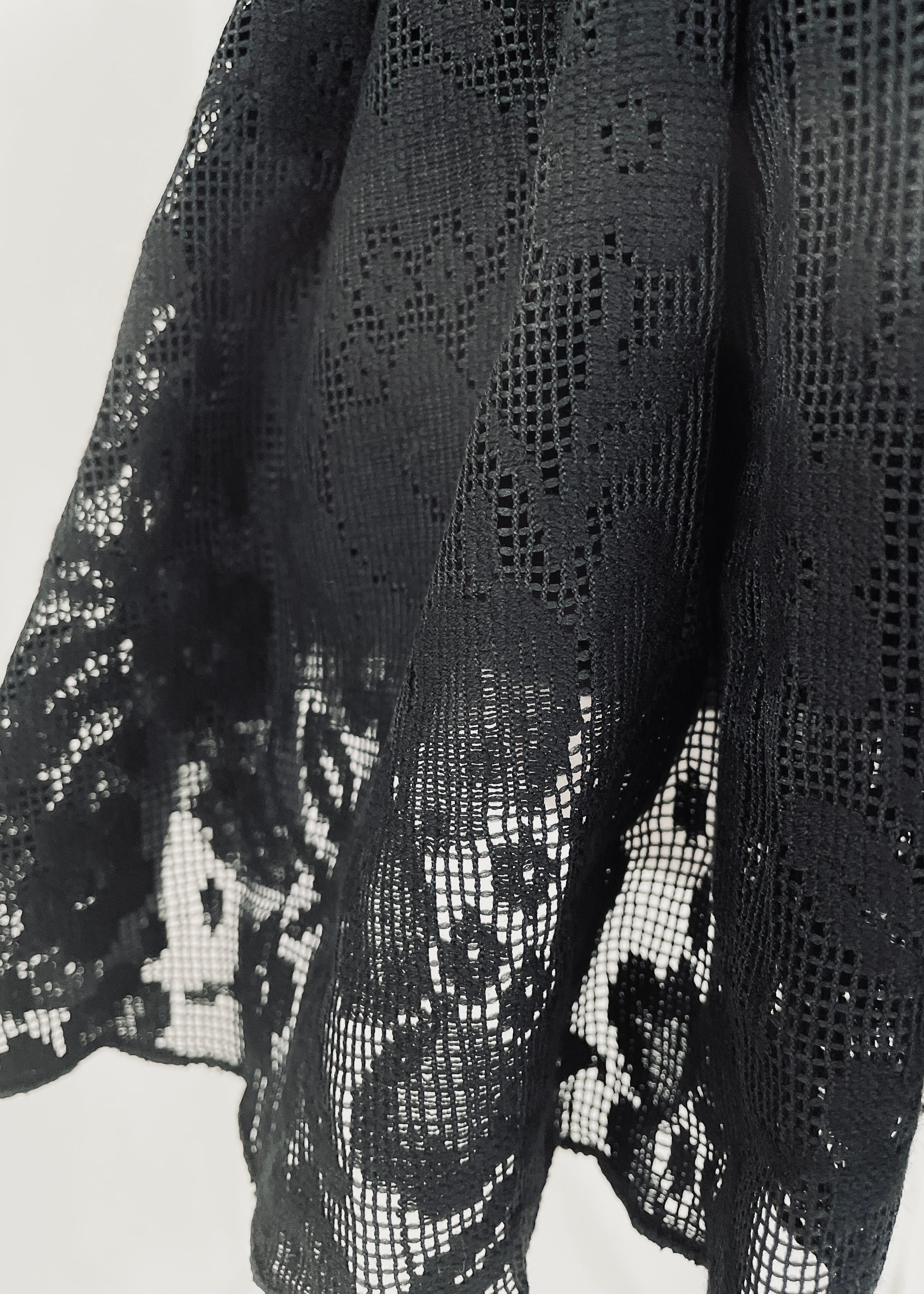 DŌRA CÎTA | Ruffled Hidden Bag - BLACK | ORIENT MILLINERY