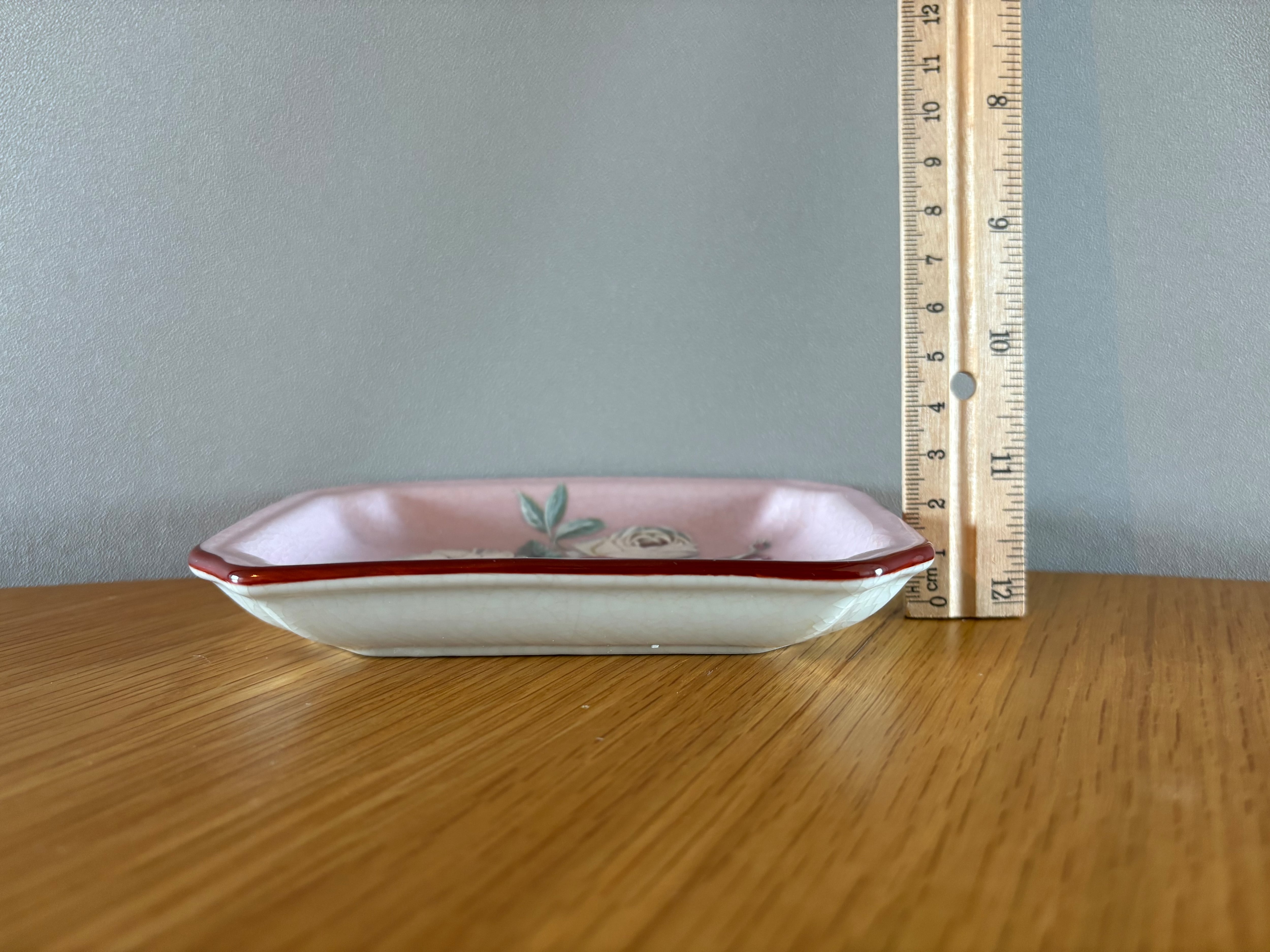ヨーロッパの古い石鹸置き 陶器 古道具 レトロ ソープディッシュ【石鹸