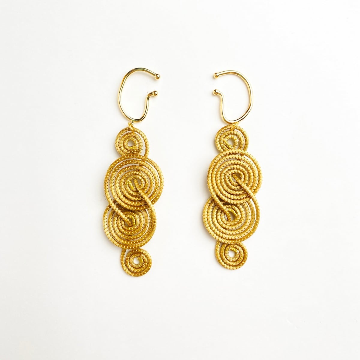 【ビオジュエリー】 黄金の草 カッピンドウラード イヤーカフ 4スパイラル