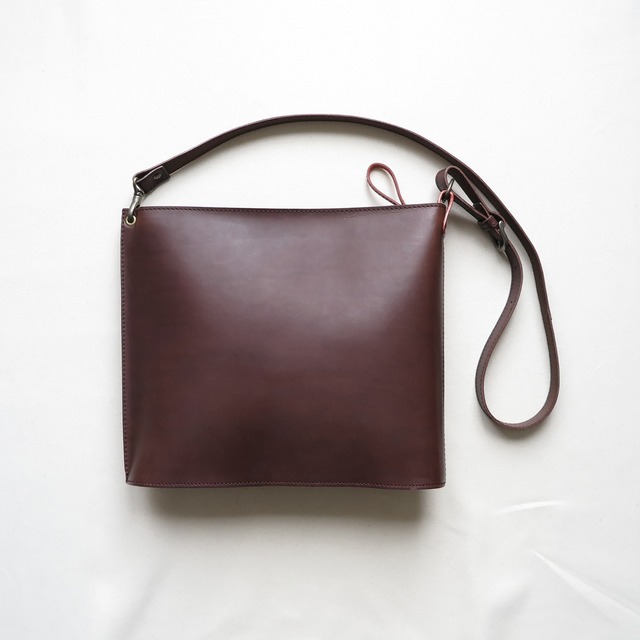 Italian leather shoulder bag「streamline」CHOCOLATE