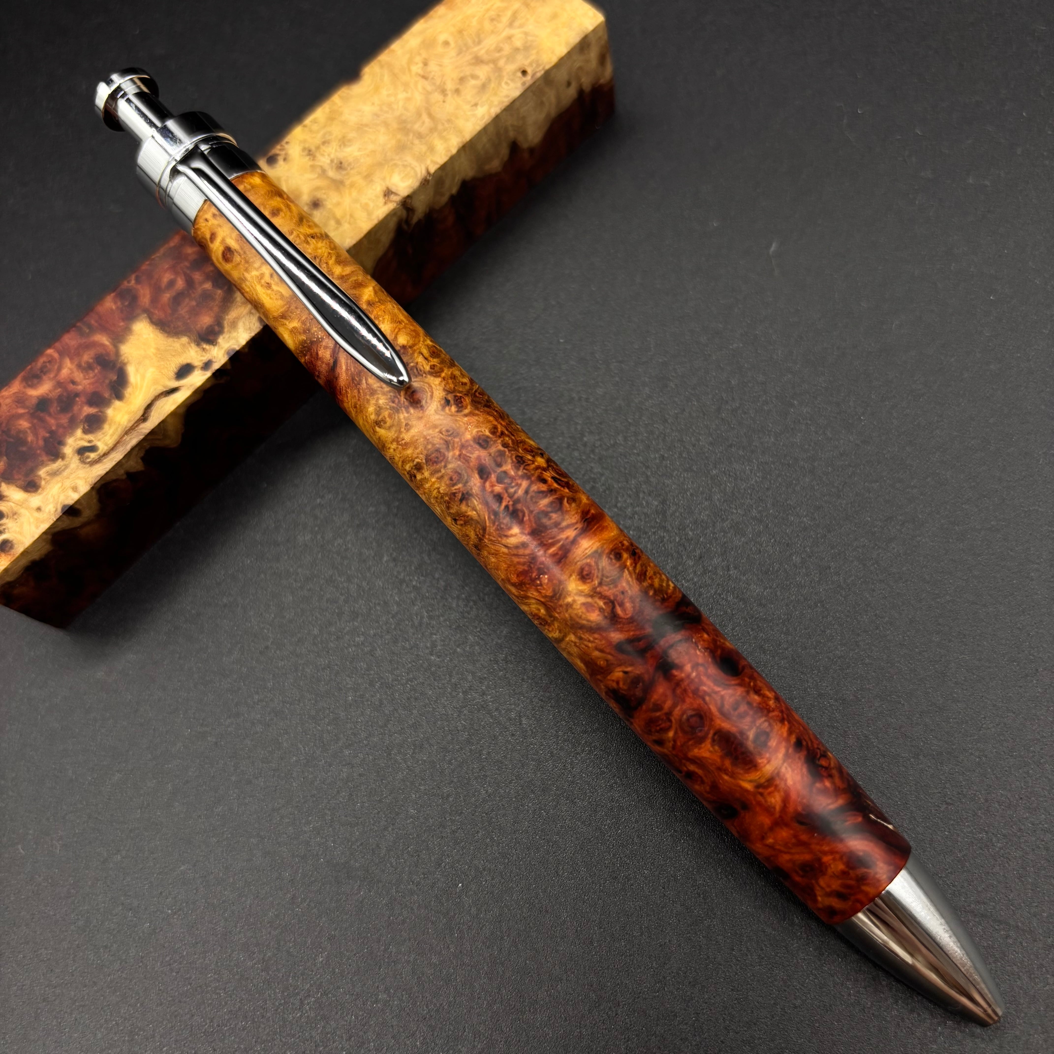 【美しい紅白本花梨瘤】三神ボール1000金具　木軸　手作り　木のボールペン 美しい紅白本花梨瘤】三神ボール1000金具 木軸 手作り 木のボールペン