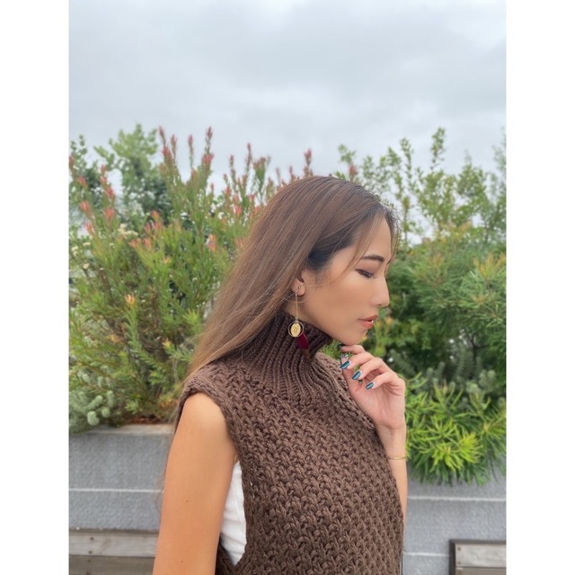 Low gauge fringe vest　Saki着用