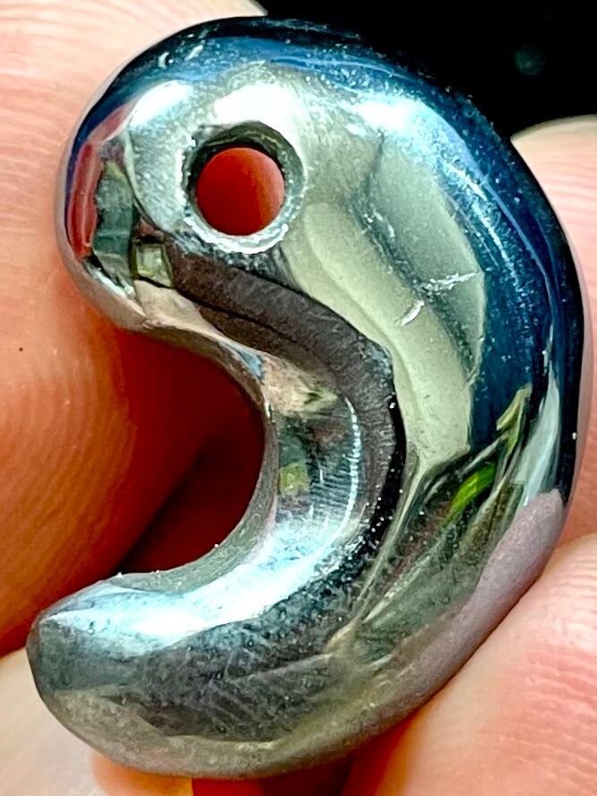 5) 奇跡の高純度!国産「テラヘルツ」ハンドメイド勾玉・究極バージョン