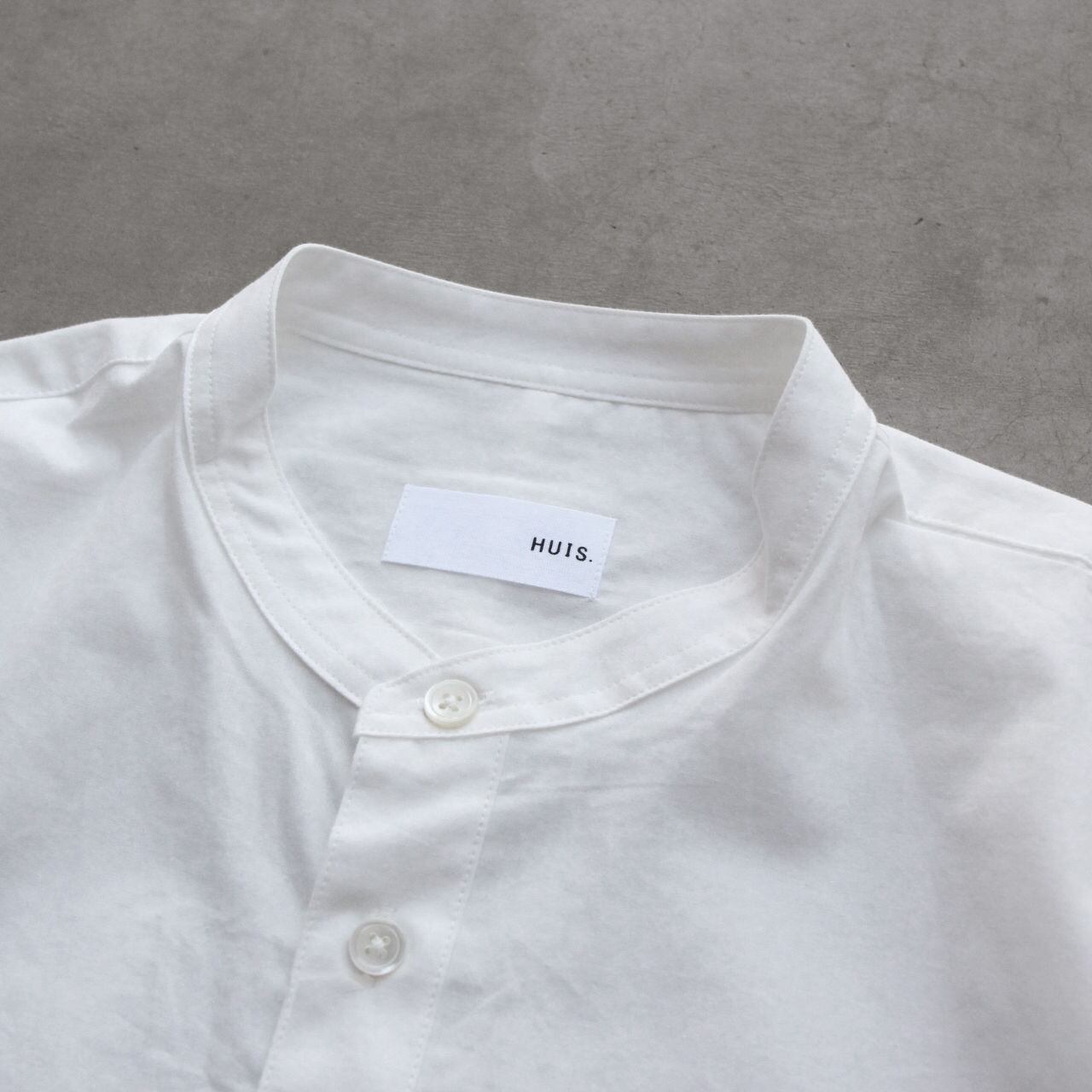 HUIS / やわらかコットンバンドカラーシャツ | hinata