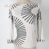 フラダンス 衣装 トップス カットソー ホワイト系 マナオラ ハワイアン アロハ フラ ダンス レッスン 練習 ブラック系 白 黒 ロンティ モノクロ かわいい おしゃれ 上品 大人っぽい 白黒 シンプル フィット感 カジュアル ダンス衣装 軽やか レディース