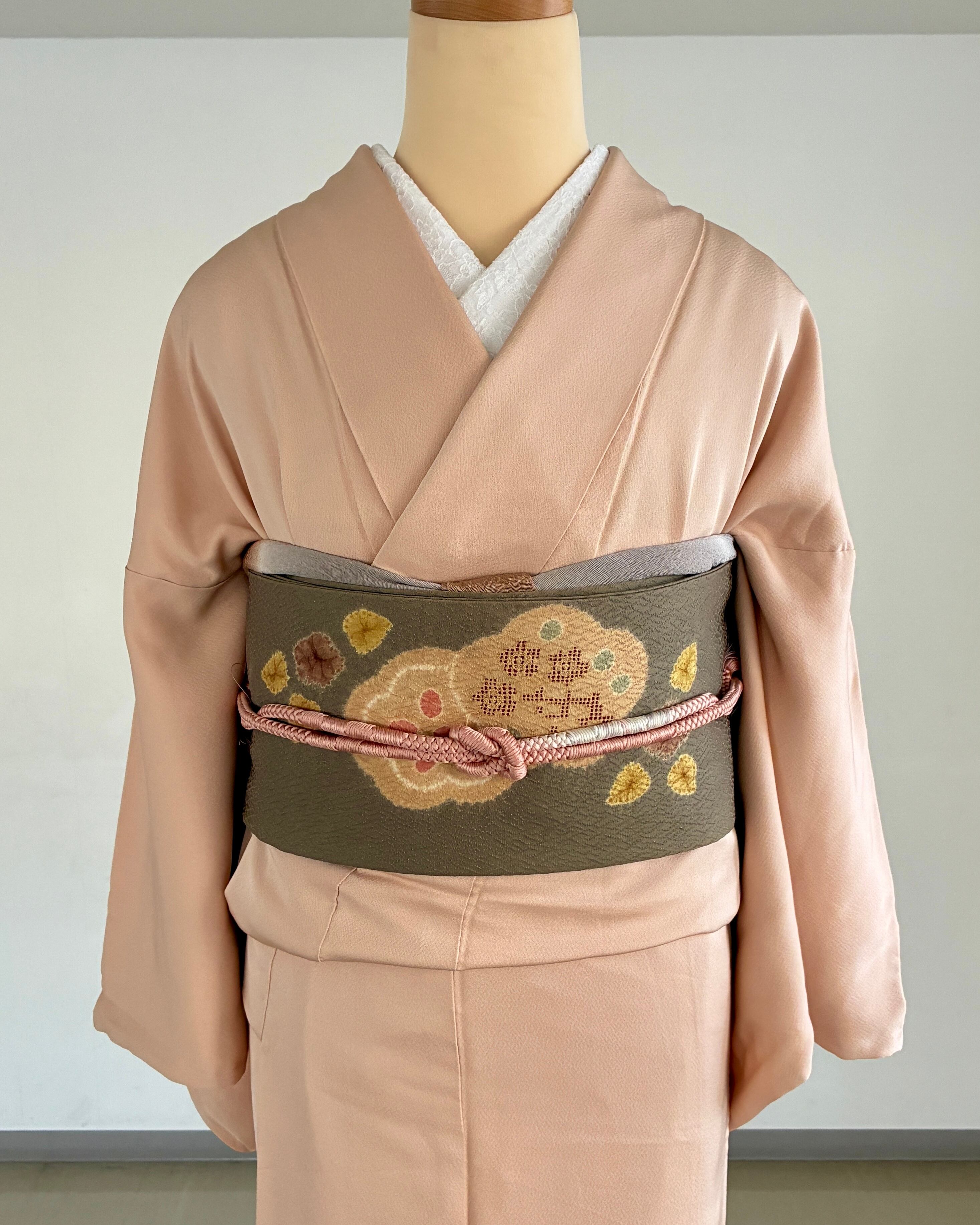 koedosanpo 茶ブラウンの色が品良くベージュのボカシと絶妙花柄紋は縦 