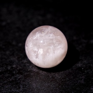 セリサイトインローズクォーツ / ミニ スフィア【φ2.2cm】