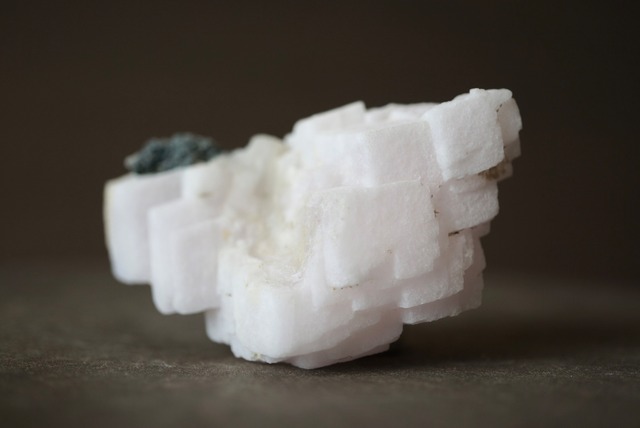 ブルガリア産蛍光カルサイト Fluorescence Calcite / Quartz 1384