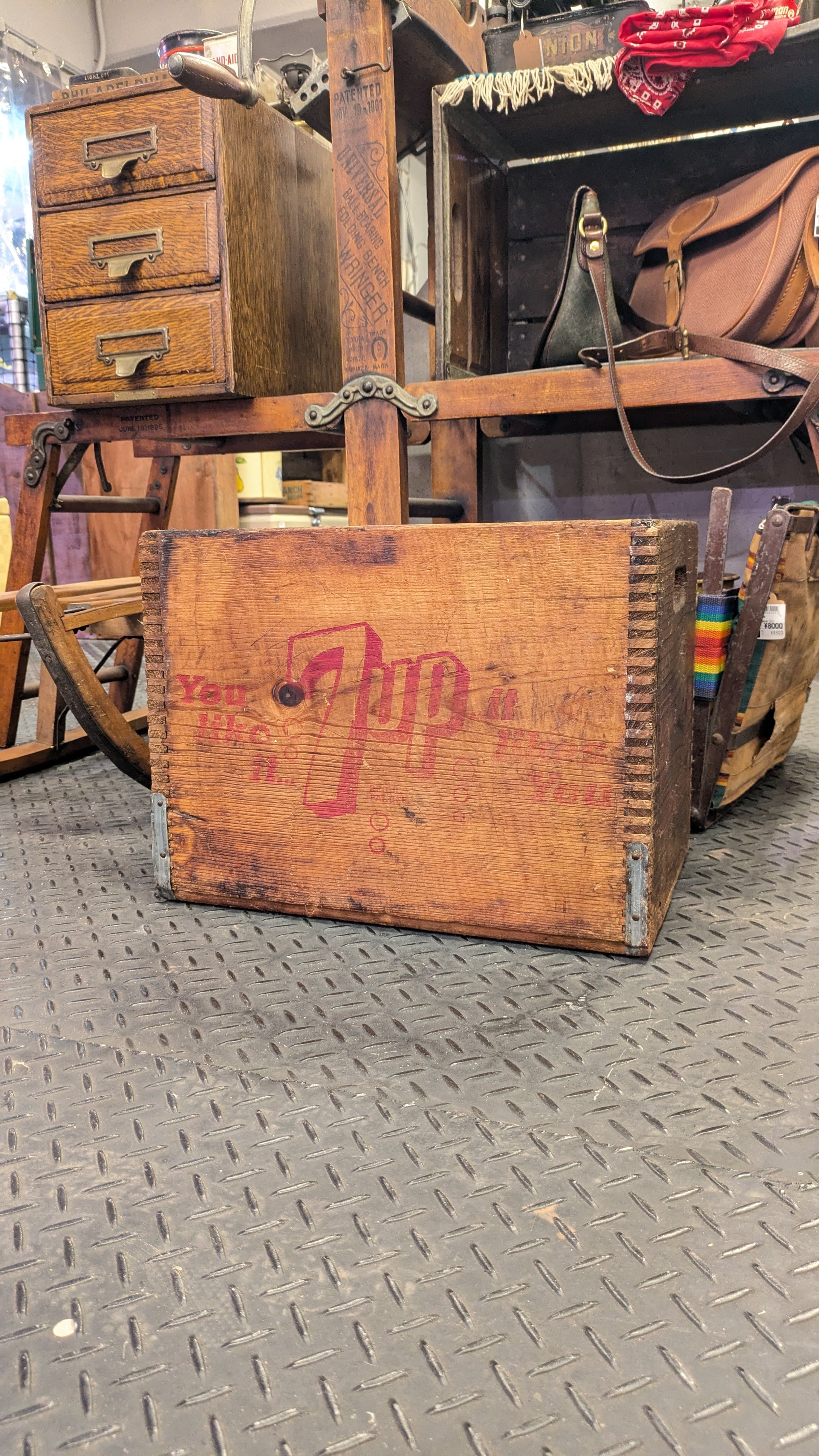 Vintage LUCERNE WireCrate StorageBox Antique Container ビンテージ