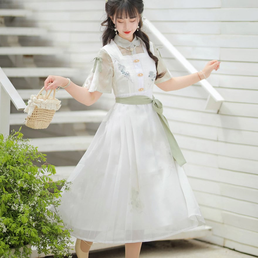 ゴスロリ通販 With U セミロリ 中華風 セットアップ ハイウエスト 刺繍 控えめ 普段着使い