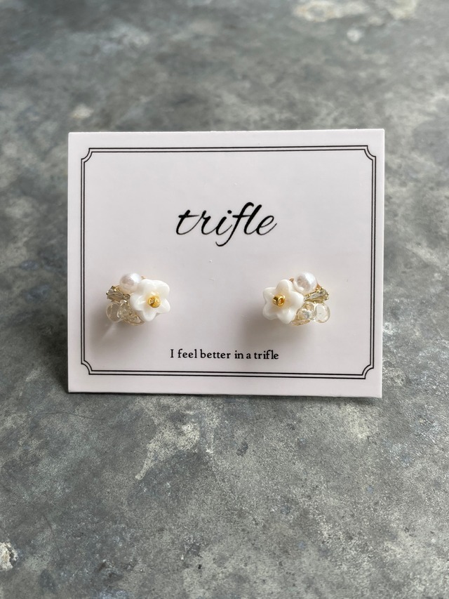 petit pitt white flower  (pierceのみ)