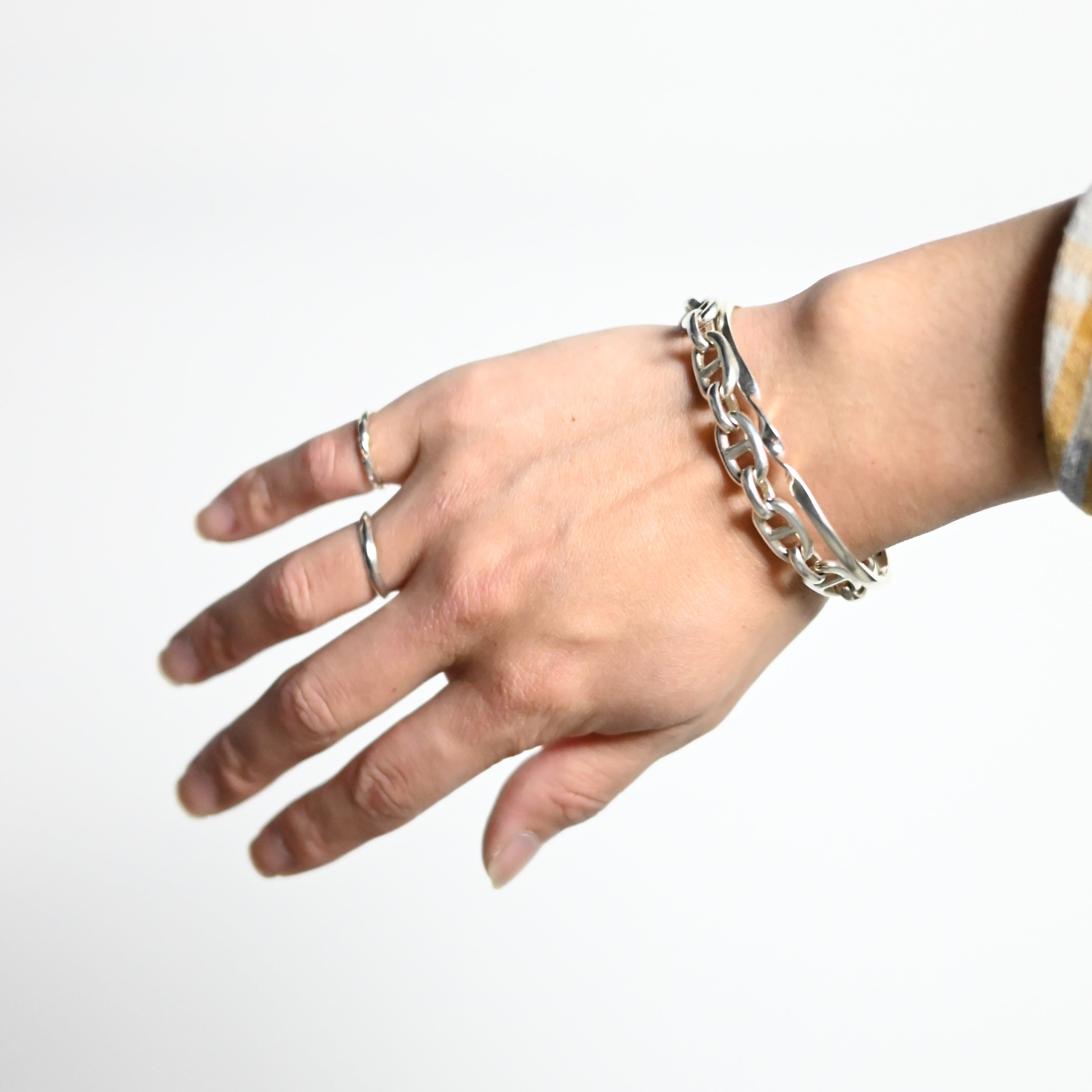 ERICKA NICOLAS BEGAY・シルバーバングル/センターツイスト ERICKA NICOLAS BEGAY / TWIST RING | GANKO