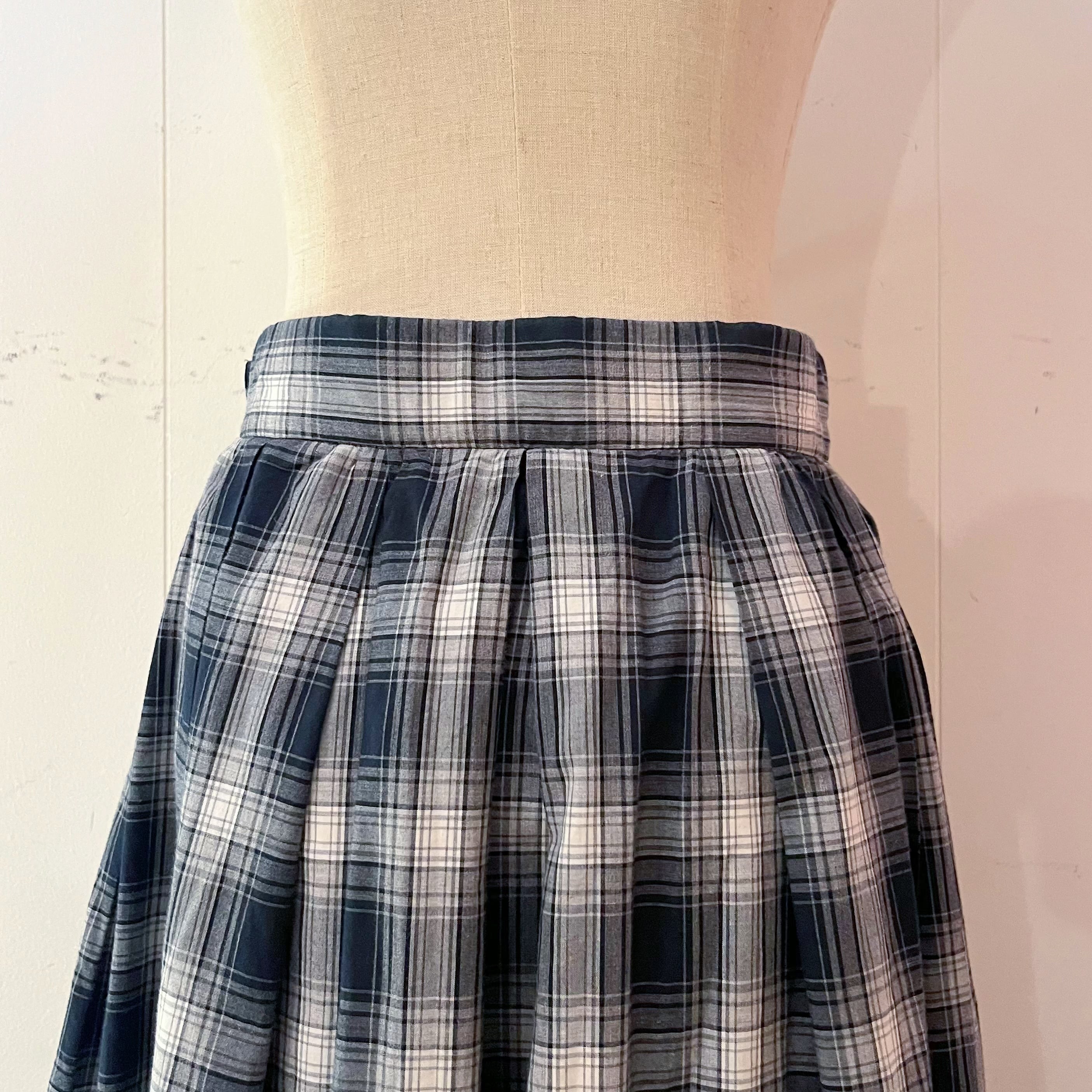 black check gather skirt