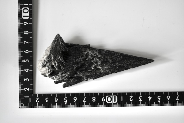 ブラックカイヤナイト Black Kyanite 1174