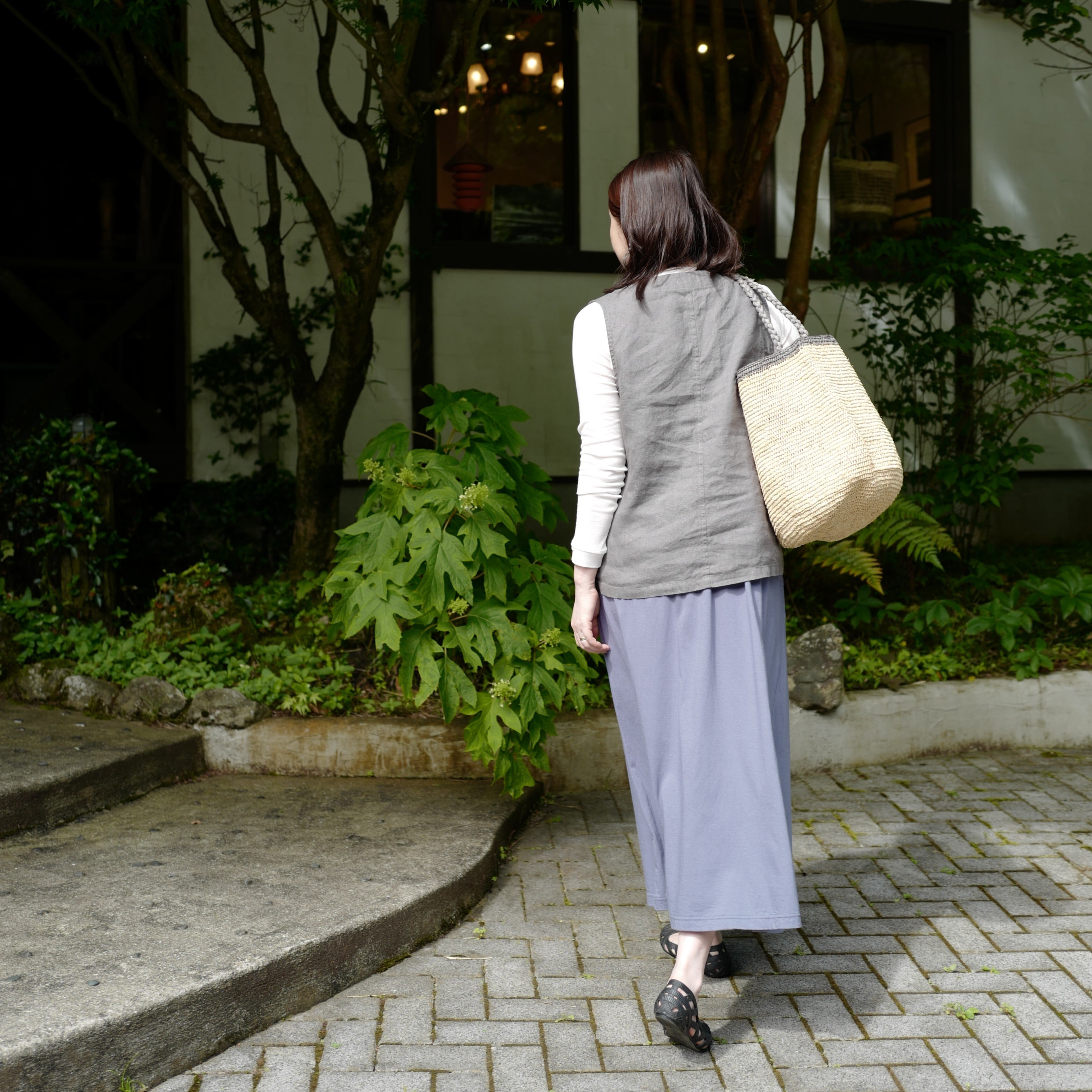 別注》fog linen work｜普通地リネンVネックベスト・ジレ（col.アシェ