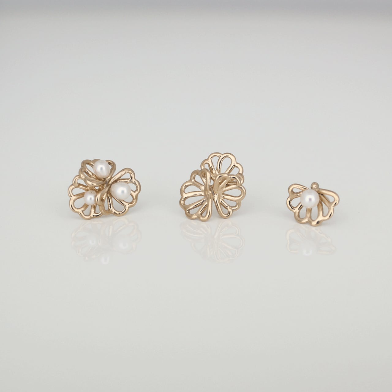 e.m. パールブーケピアス　片耳ピアス e.m. パールブーケピアス 片耳ピアス e.m. パールブーケピアス