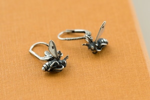 Earrings Bee