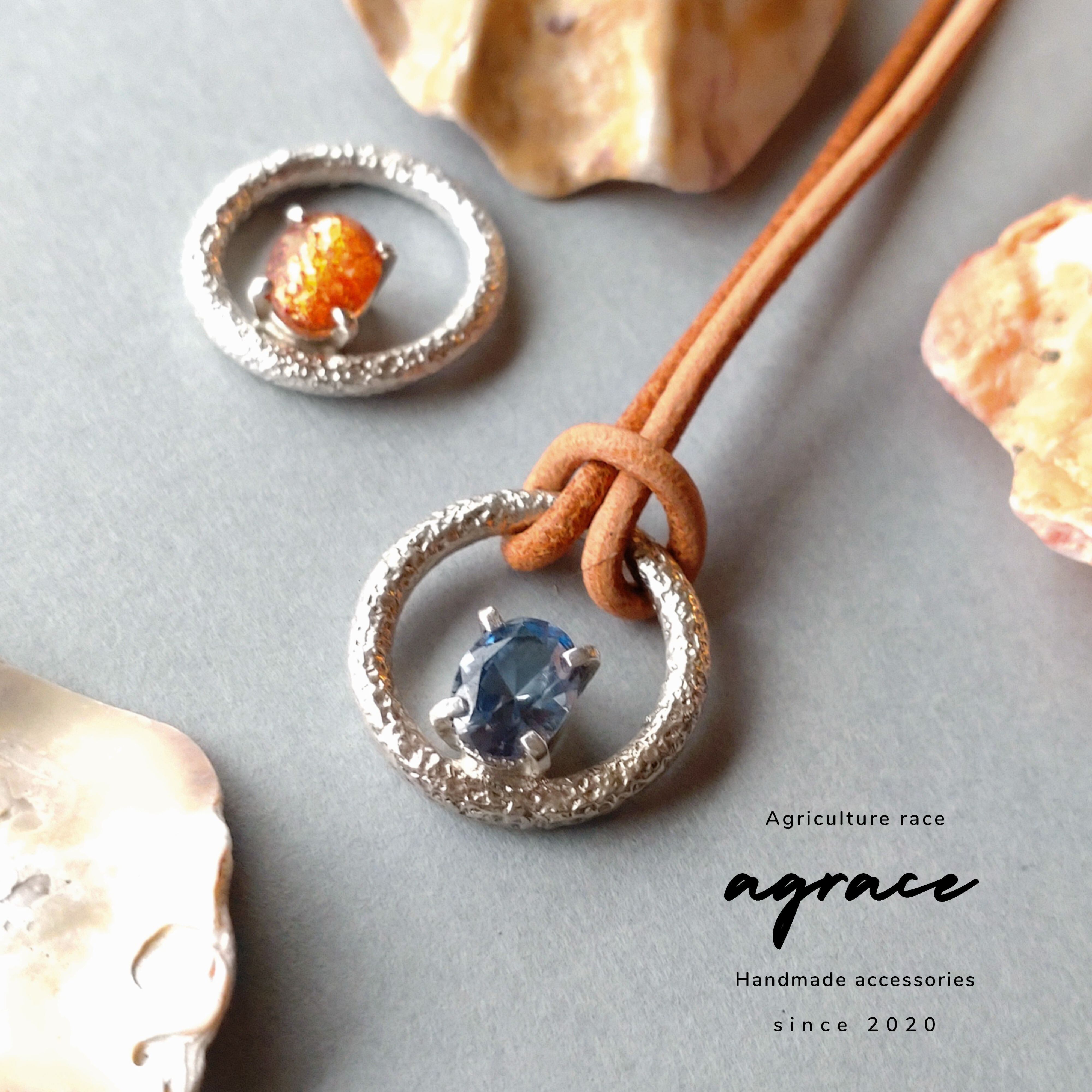 海の水面（みなも）と太陽 2種類の石から選べるシルバーネックレス