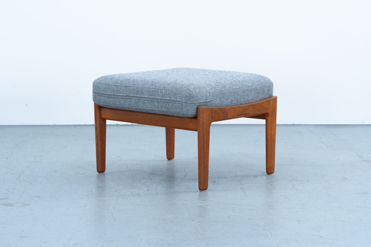 as it is】 Hans J Wegner | GE290S Ottoman | kaikki gallery | 北欧