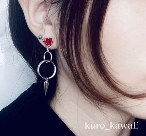 【 薔薇と棘のピアス】薔薇 バラ イヤリング フェイクピアス イヤーカフ ゴシック 参戦服 コルセットピアス 病みかわ 地雷 メンヘラ パンク 病みかわいい
