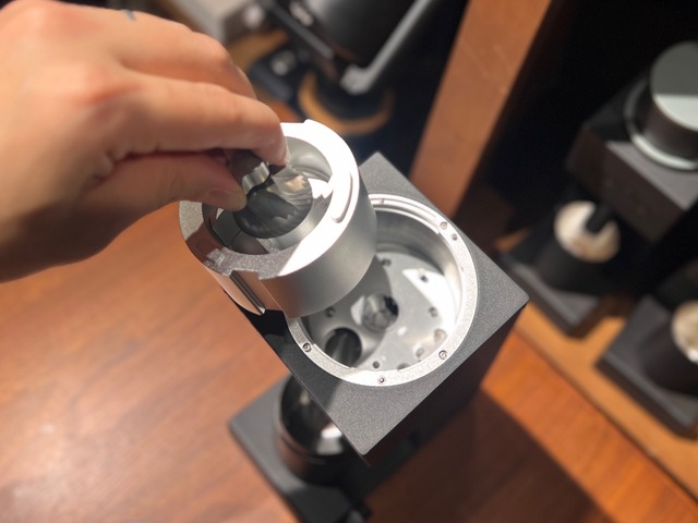 Varia VS4 グラインダー Rose