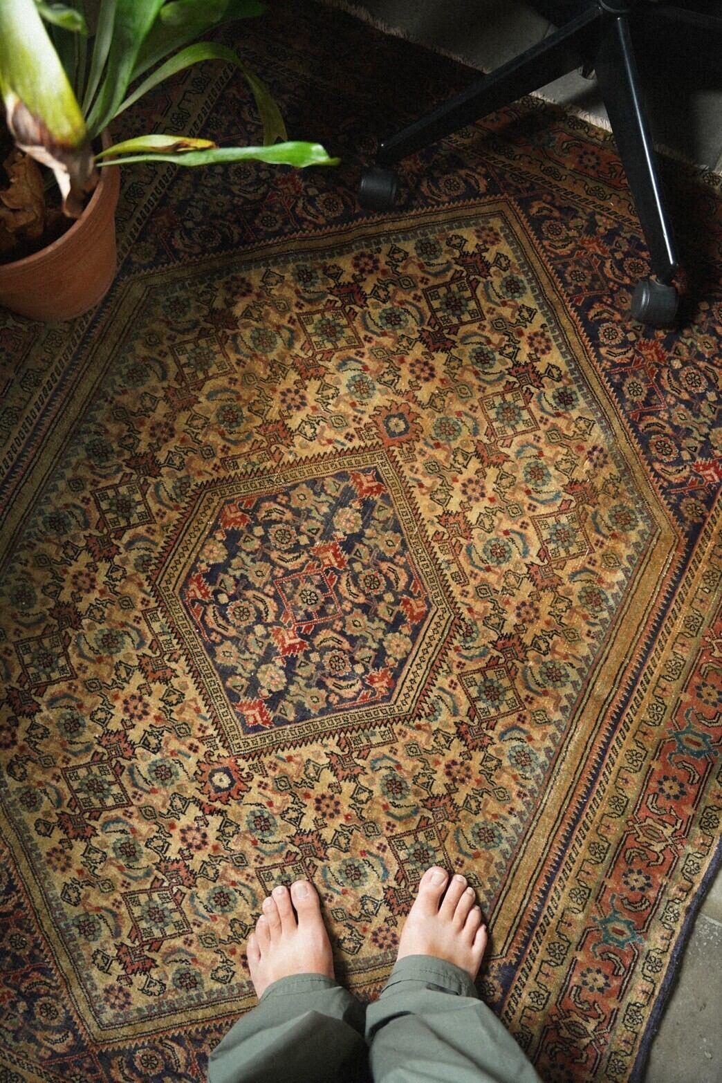 1293-Vintage Percian Senneh rug