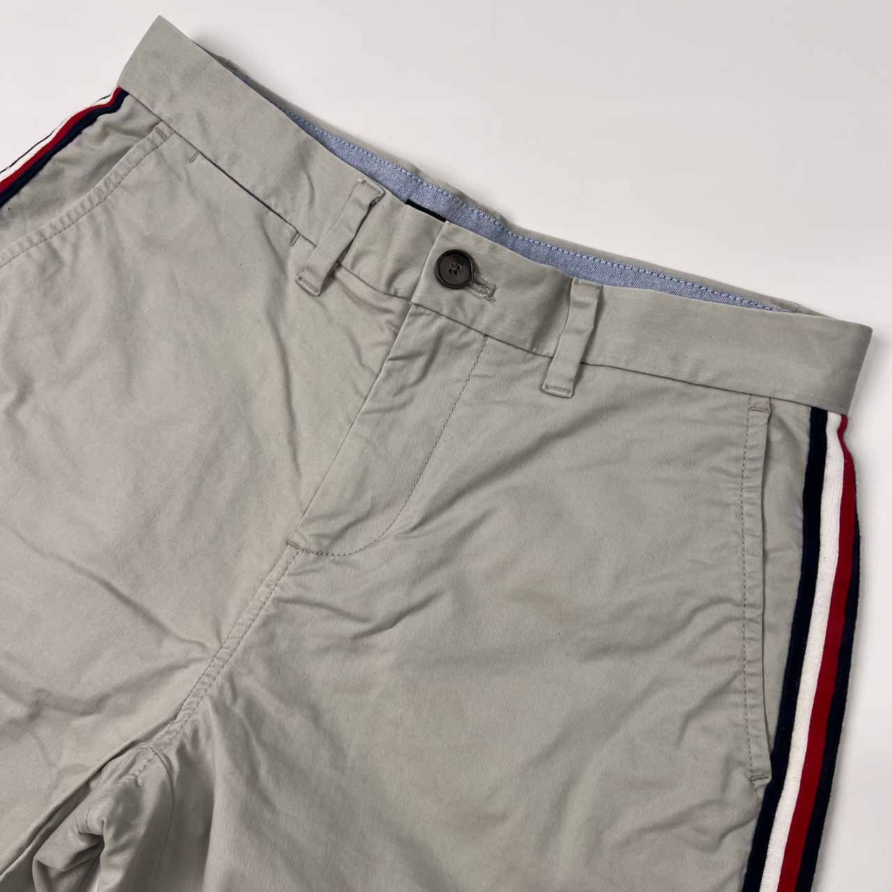 TOMMY HILFIGER トミー ヒルフィガー 両サイド ライン入り ハーフパンツ ショートパンツ サイズ 29 /ライトベージュ