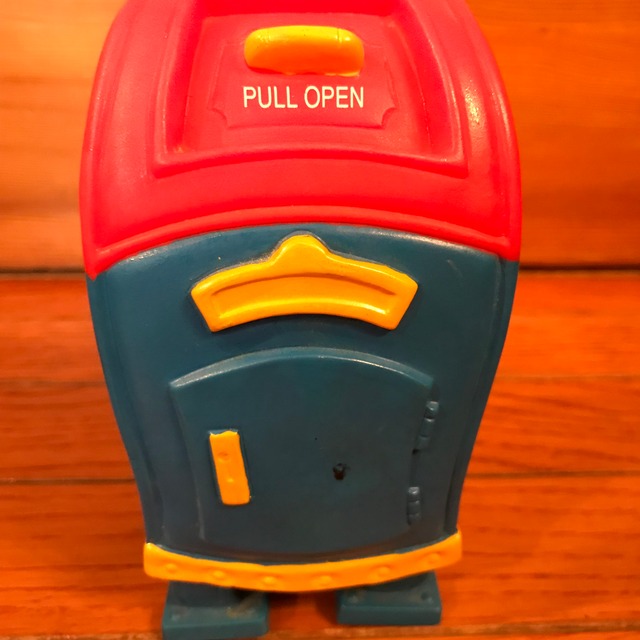 ディズニーランド トゥーンタウン 郵便ポスト貯金箱 ソフビ Toontown Postal Box Honey Antique ヴィンテージ アメリカン雑貨 アンティーク アメトイ インテリア小物 ミールトイのお店