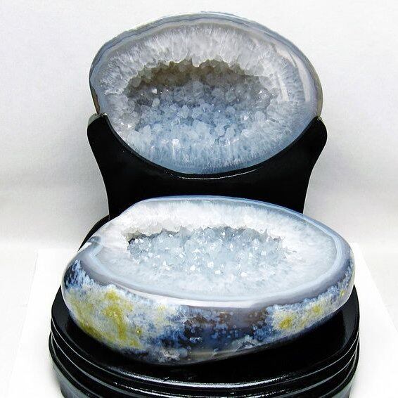 4.3Kg トレジャーメノウ アゲート ジオード 台座付属 一点物 175-1574