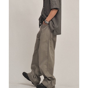 Wide silhouette pants C4235