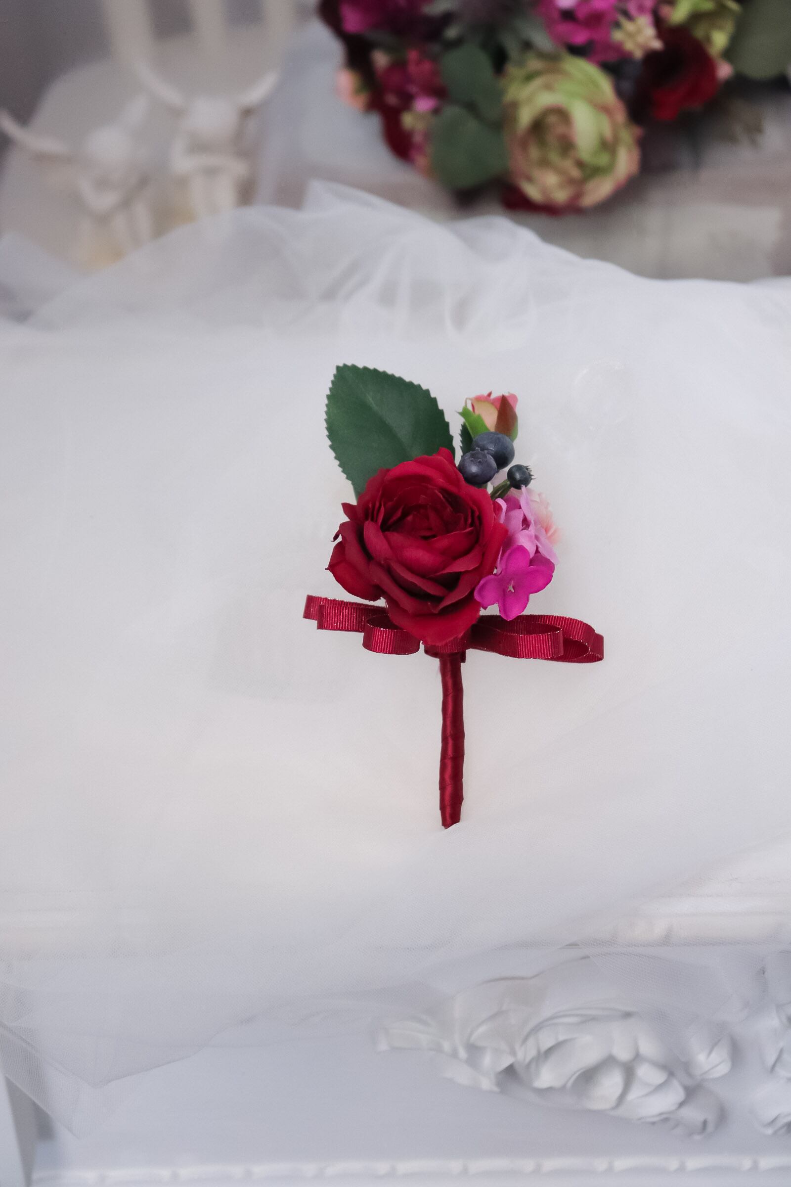 ボルドーカラー 赤 クラッチブーケ 造花ブーケ ブーケ 結婚式