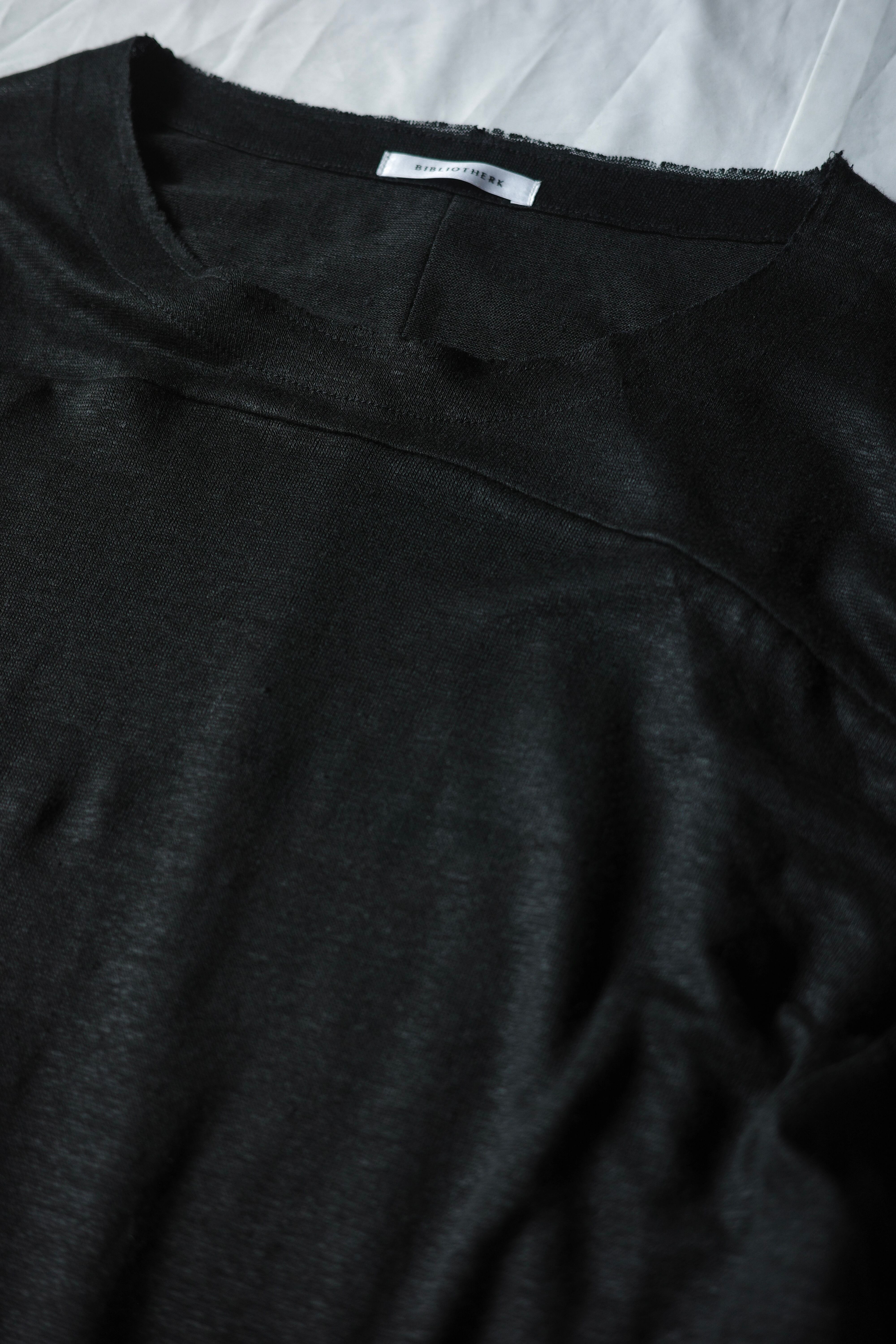 BIBLIOTHERK【LONG TOPS -BLACK-】 | lloomm