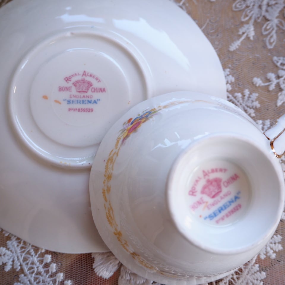 英国ロイヤルアルバート セレナ 希少・小さめカップ&ソーサーA F4